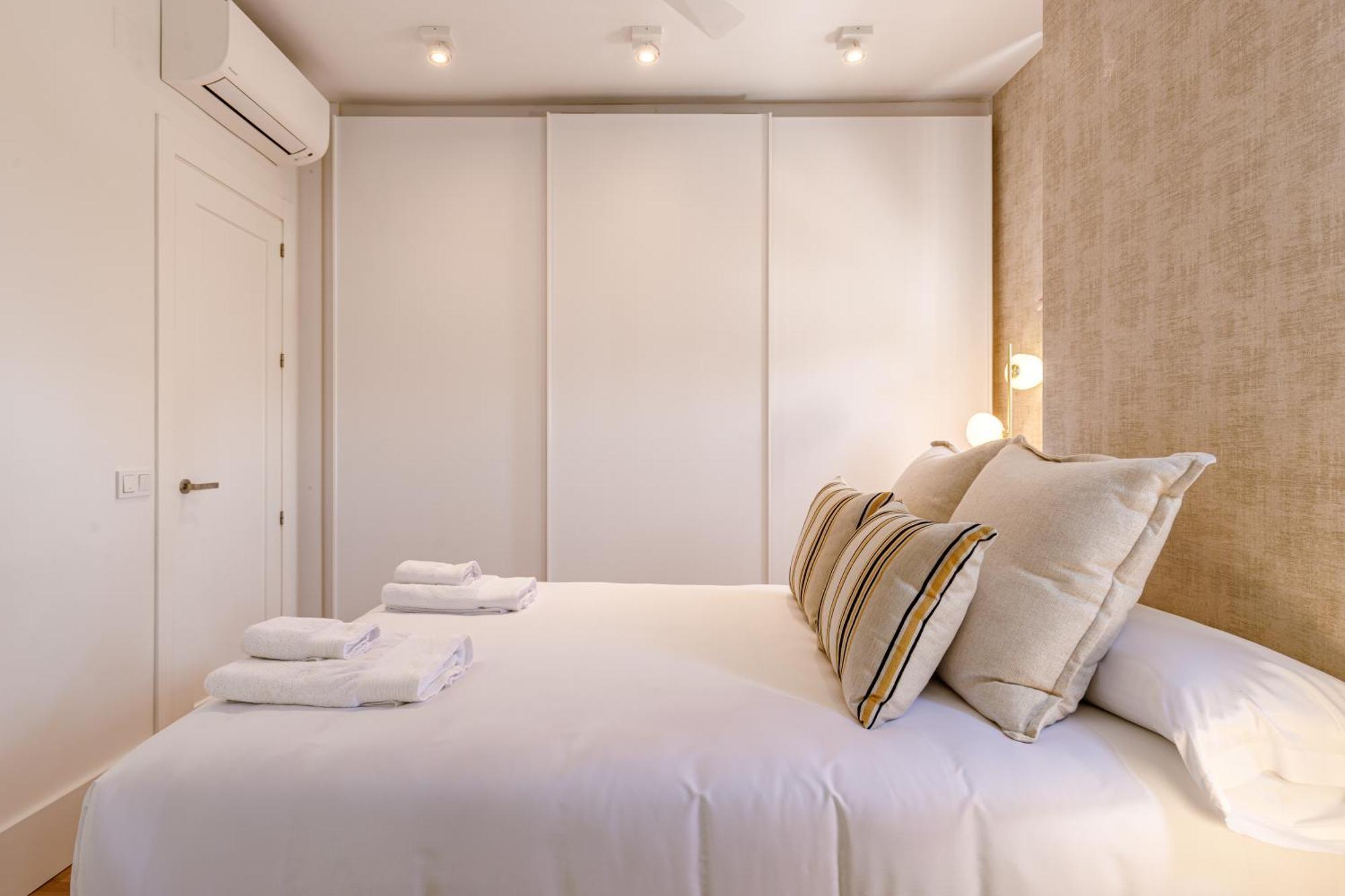 מאלגה Six Apartments By Caleta Homes מראה חיצוני תמונה